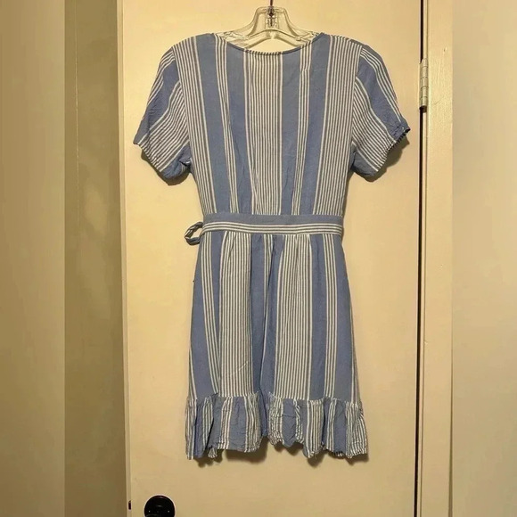 Entro blue striped wrap dress ruffle skirt size M - Picture 4 of 7